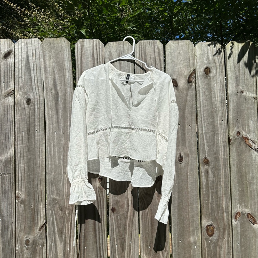 Divided H&M White Lace Trim Blouse